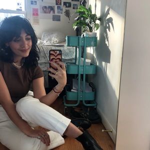 Meet your Posher, Ella